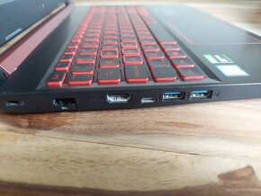 Acer NITRO 5 - 8