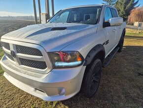 DODGE RAM 1500 5,7 HEMI 2017 SPORT - 8