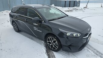 KIA Ceed SW 1.5 T-GDi AT GOLD - 8