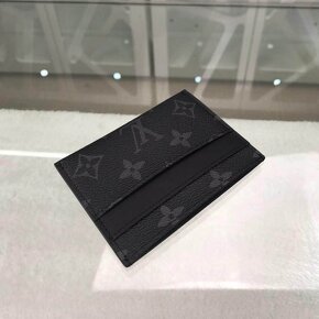 Čierne puzdro na karty s monogramom Louis Vuitton - 8