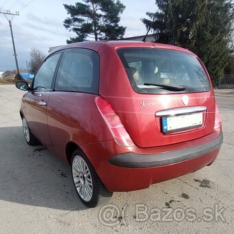 Lancia Ypsilon 1,4 benzín - 8