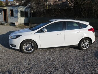 FORD FOCUS 1.0i  HATCHBACK  5 DV. - 8