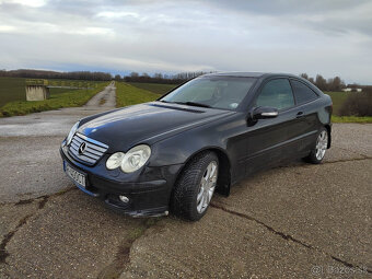 Mercedes Benz Sport Coupe 200 - 8