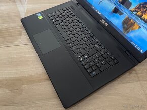 17.3"/Asus/Notebook/i3/8GB RAM/500GB HDD/2x grafika 2GB - 8