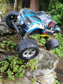 Predám RC auto TRAXXAS STAMPEDE - 8