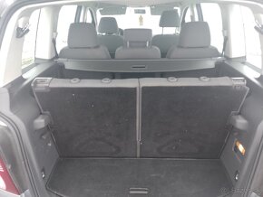 VW Touran 1,9 77 Kw 7 miestne - 8