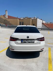 Škoda Superb 2.0 TDI Style - 8