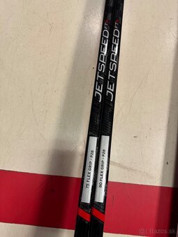 UPLNE NOVA PROFI HOKEJKA CCM JETSPEED FT6 SR SIGMATEX  - 8