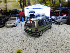 model auta Renault Espace 3 Otto mobile 1:18 - 8