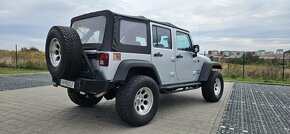 2012 Jeep Wrangler Unlimited Sport Sahara 3.6L V6 - 8