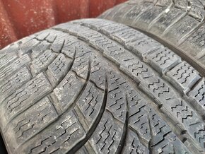 Zimné pneu Nokian 215/55 R17 - 8