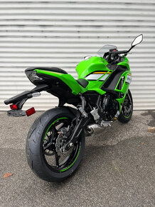 Kawasaki Ninja 650 - 8