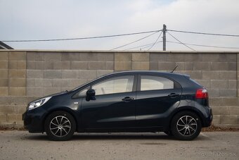 Kia Rio - 8