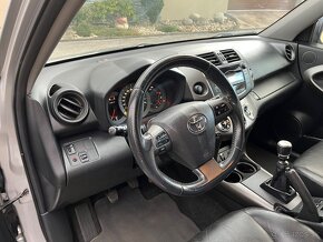 Toyota RAV 4 2.2D-4D 4x4 110kw naj.13ooookm - 8