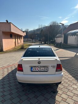 Volkswagen Polo - 8