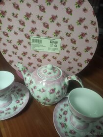 Vintage Veroni 2 tea cups and 1 teapot with gift box - 8