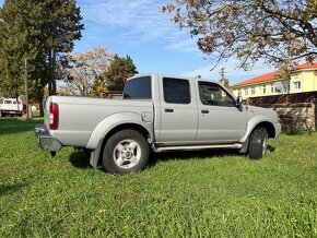 Nissan navara vo velmi dobrom stave - 8