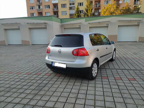 Volkswagen golf 5  1,9 TDI 66kw Manuál - 8