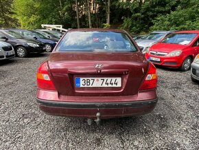 Hyundai Elantra 1.6 16V DOHC tažné klima 110tkm ČR - 8