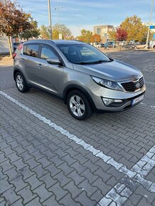 KIA Sportage 1.7 CRDi VGT 2WD EX - 8