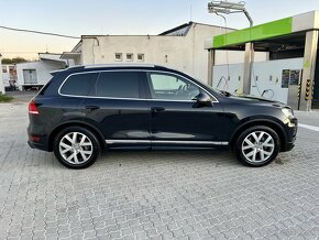 Volkswagen Touareg R-LINE 3.0TDI - 8