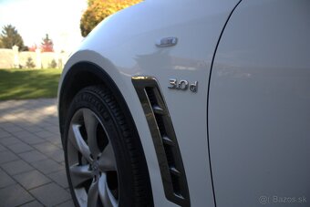 Infiniti QX70 3.0D Premium 175kw AT7 - 8