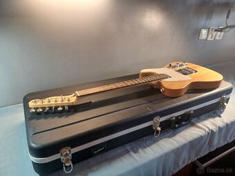 Fender Telecaster Standard series, hard case - 8