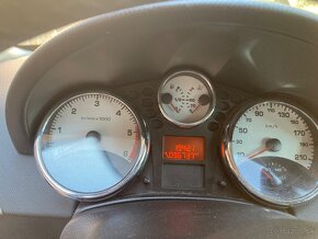 PEUGEOT 207 1.6 HDI NAJ.97000 KM ROK VÝROBY 2006 - 8