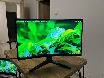 MSI Gaming monitor Optix G271C 27" - 8