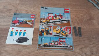 2 stare lego legoland sety 7824 a 7720 - vlak a stanica - 8