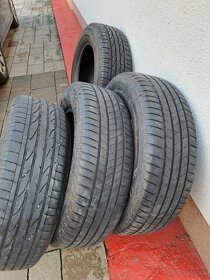 Bridgestone 215/65r17 - 8