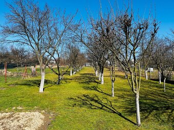 Krásny rodinný dom s veľkým pozemkom 2065m2, Zámutov - 8