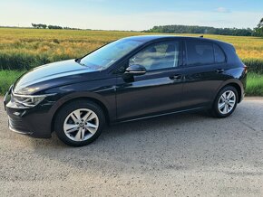 Volkswagen Golf  8 hatchback 2.0 TDI  DSG - 8