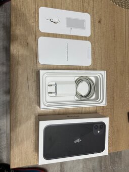 Apple iPhone 11, 64 GB, čierny - 8