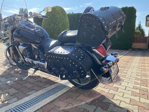 Suzuki Intruder VLR 1800 Boulevard - 8