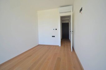 CHORVÁTSKO - Moderné apartmány so záhradou - POREČ - 8