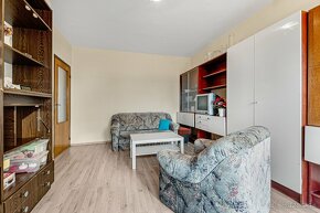 Na predaj | 3 izbový byt s veľkou loggiou 11 m² - Družstevná - 8