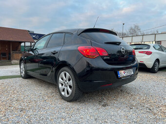 Opel Astra 1.4 benzín, 74kW, MT/5, rok:06.2011. - 8