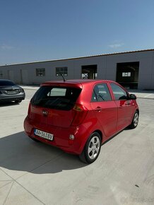 KIA picanto 1.0 benzín - 8