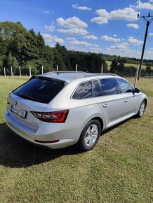 Predám škoda Superb combi 1,5tsi r.v.12.2018 - 8