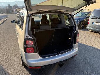 ► VW TOURAN 1,6 MPI FREESTYLE - 7 MÍST, PARKO.SENZORY, NAVI◄ - 8