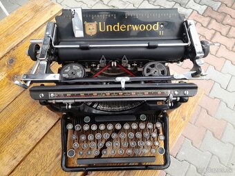 PISACI STROJ 1905-UNDERWOOD -USA - 8