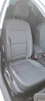 Volkswagen Golf Variant 1.6 TDI 85kW Dsg Confortline - TOP - 8