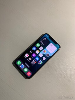 iPhone XS - 8