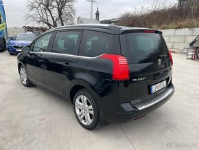 Peugeot 5008 - 8