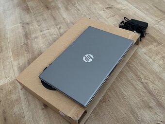 15.6"/HP Notebook/4GB RAM DDR5/128GB NVMe SSD/Intel HD 2GB. - 8