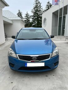 Kia Ceed 1.4 16V nová STK/Ek 136000km - 8