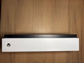 Xbox One S Digital Edition 1TB - 8