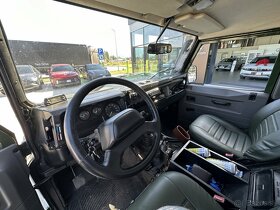 LAND ROVER Defender 90 - 8