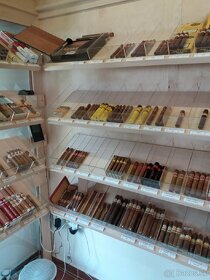 walk-in humidor - 8